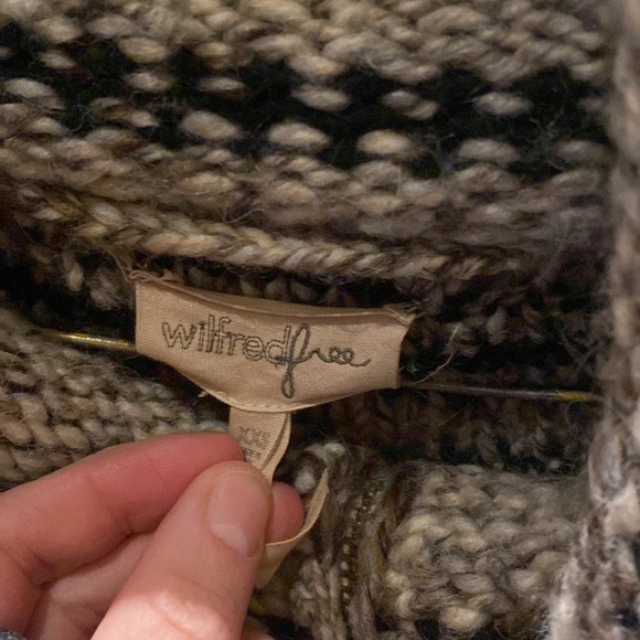 Wilfred Italian Yarn Zip Up Sweater - Picture 3 of 7